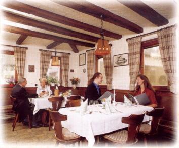 Hotel Gasthof Hirsch Alfdorf Exteriör bild