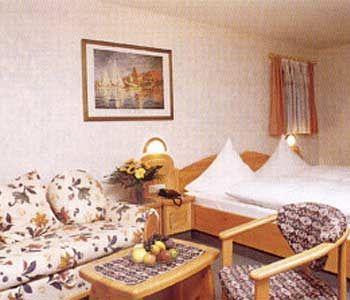 Hotel Gasthof Hirsch Alfdorf Exteriör bild