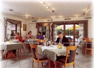 Hotel Gasthof Hirsch Alfdorf Exteriör bild
